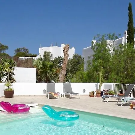 With Pool, 5min To Casa Mimosa
